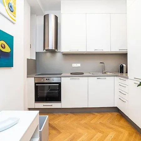 Apartmán Amazing 2-bedroom With Terrace And Air-condition And Free Garage