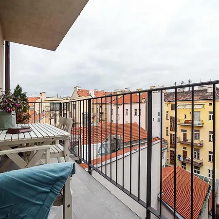 Amazing 2-bedroom With Terrace And Air-condition - 504 Praha